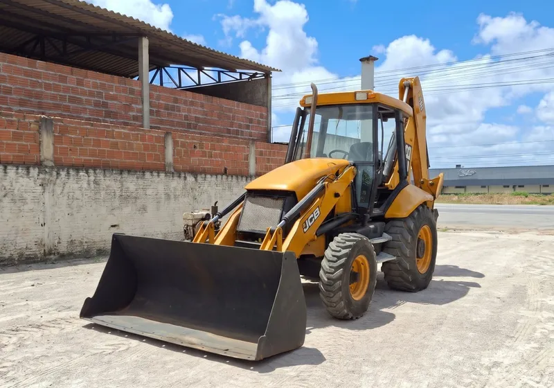 Retroescavadeira JCB 3C